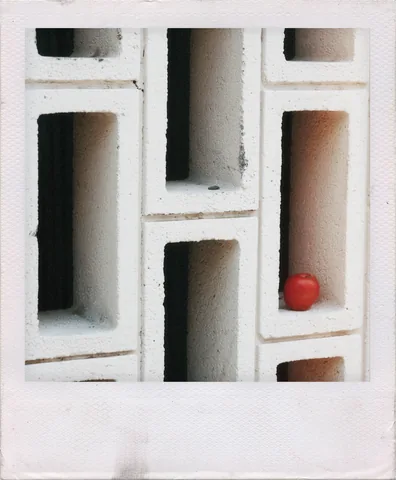 Breeze Block Apple